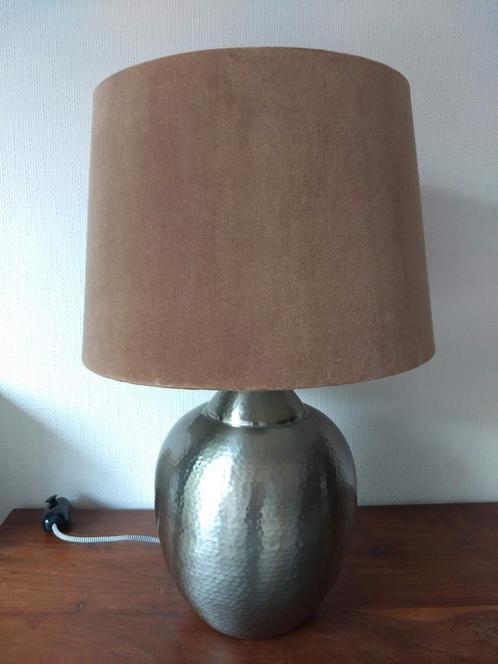 NIEUW 2 grote bruin velours lampenkappen voor staande lampen, Huis en Inrichting, Lampen | Lampenkappen, Nieuw, 25 tot 50 cm, Rond