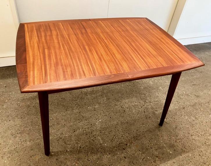 Vintage uitschuifbare eettafel jaren 70, Antiek en Kunst, Antiek | Meubels | Tafels, Ophalen