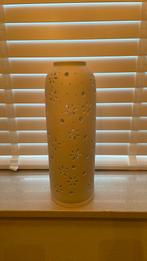 Stenen windlicht. Hoogte: 36cm, Ophalen of Verzenden, Zo goed als nieuw, Overige materialen, 25 tot 50 cm