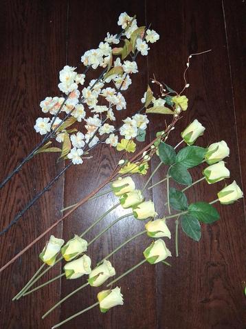 Decoratieve Bloementakken Set - Wit & Geel beschikbaar voor biedingen