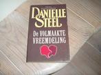 Danielle Steel - De volmaakte vreemdeling, Ophalen of Verzenden, Gelezen, Danielle Steel
