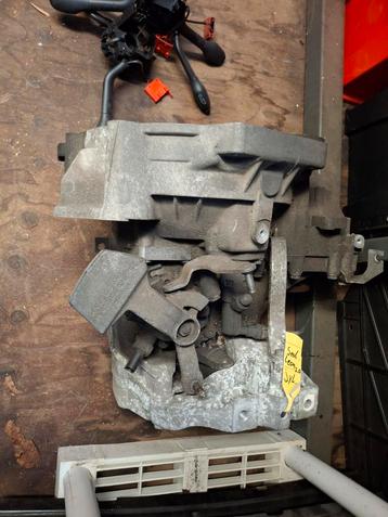 Versnellings bak volkswagen golf seat leon JYL beschikbaar voor biedingen