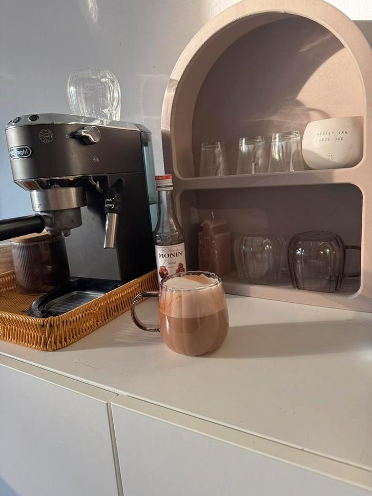 Delonghi dedica espresso, Witgoed en Apparatuur, Koffiezetapparaten, Zo goed als nieuw, Espresso apparaat, Ophalen of Verzenden