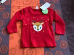 Nieuwe rode longsleeve ' hert ' - Maat 68, Kinderen en Baby's, Babykleding | Maat 68, Ophalen of Verzenden, Nieuw, Jongetje of Meisje