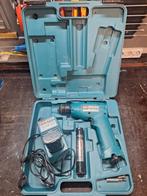 Makita 6015D 7.2V Boormachine 4-Accu's &2 Laders, Doe-het-zelf en Verbouw, Ophalen of Verzenden, Gebruikt