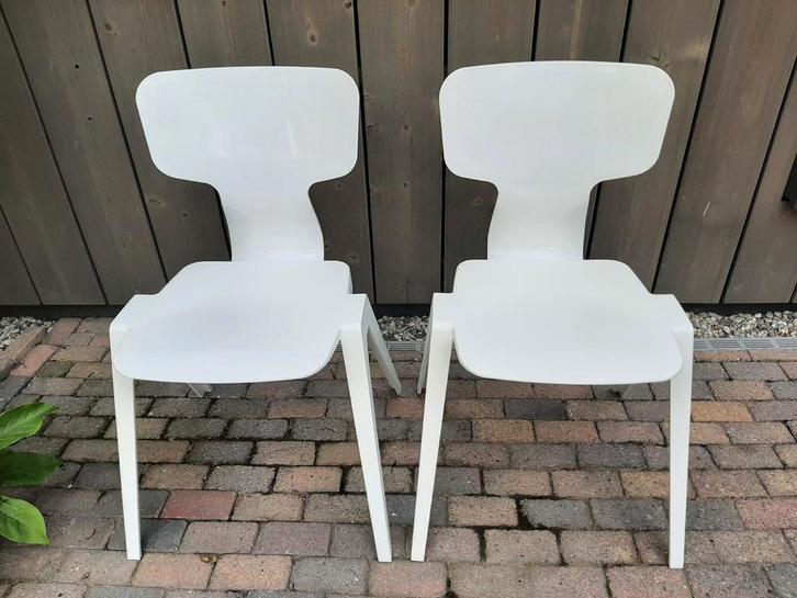 Ahrend 380 stoel 2x originele (2010) Ineke Hans, Huis en Inrichting, Stoelen, Zo goed als nieuw, Twee, Kunststof, Wit, Ophalen