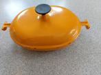LE CREUSET Gietijzeren ovenschaal. 29x23 cm., Huis en Inrichting, Gebruikt, Gietijzer, Ophalen of Verzenden, Keramische plaat