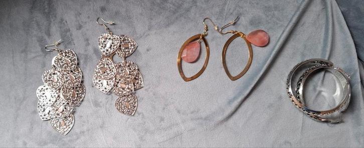 Set van 3 paar oorbellen, elk met een uniek ontwerp., Sieraden, Tassen en Uiterlijk, Oorbellen, Nieuw, Ophalen of Verzenden