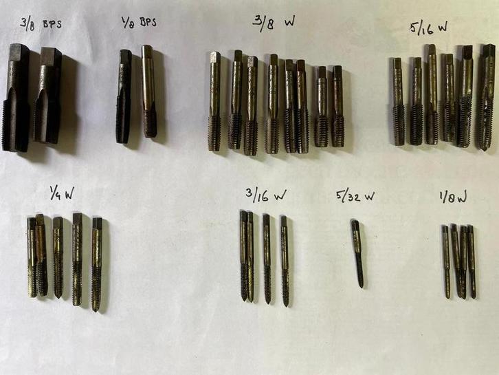 Engelse Draad Tappen Set - Gesorteerd, Doe-het-zelf en Verbouw, Gereedschap | Handgereedschap, Gebruikt, Ophalen of Verzenden
