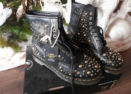 Dr. Martens 60 Years Special Edition Studs –maat 39 – Nieuw, Kleding | Dames, Schoenen, Nieuw, Zwart, Ophalen of Verzenden