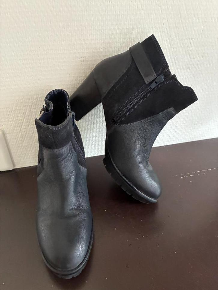 zo goed als nieuwe leren Helioform laarsjes mt.39 € 13,00, Kleding | Dames, Schoenen, Zo goed als nieuw, Lage of Enkellaarzen