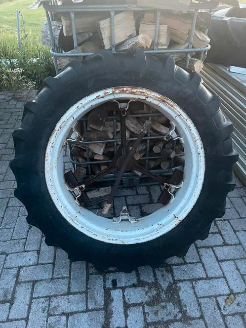 Dubbellucht banden alliance en mitas banden, Zakelijke goederen, Agrarisch | Onderdelen | Banden, Velgen en Assen, Ophalen