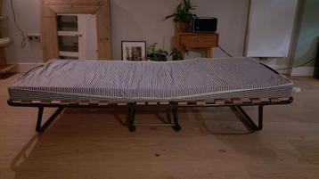 Klapbed / stretcher beschikbaar voor biedingen