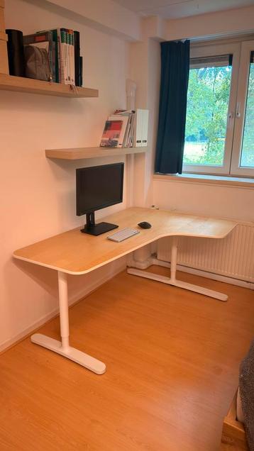 Net bureau Ikea beschikbaar voor biedingen