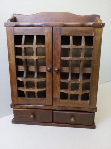 Oud houten keuken/muur/kruidenkastje. beschikbaar voor biedingen