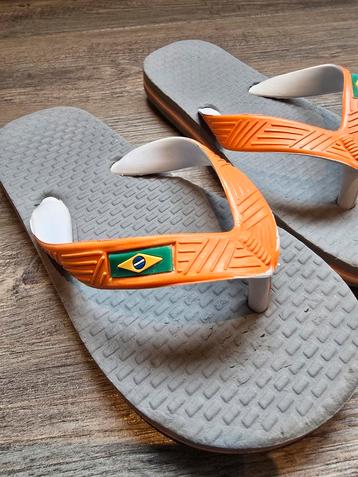 Braziliaanse Slippers - Maat 29/30 beschikbaar voor biedingen