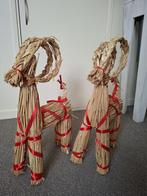 Twee Zweedse kerst Julbock van stro., Diversen, Kerst, Ophalen of Verzenden, Zo goed als nieuw