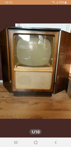 Antieke tv meubel, Ophalen