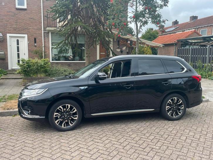 Mitsubishi Outlander 2.0 Phev 4WD CVT 5P, Auto's, Mitsubishi, Particulier, Outlander, Hybride Elektrisch/Benzine, Plug-in hybride