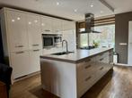 Complete keuken kastenwand en eiland, Ophalen, Gebruikt, Wit, Kunststof