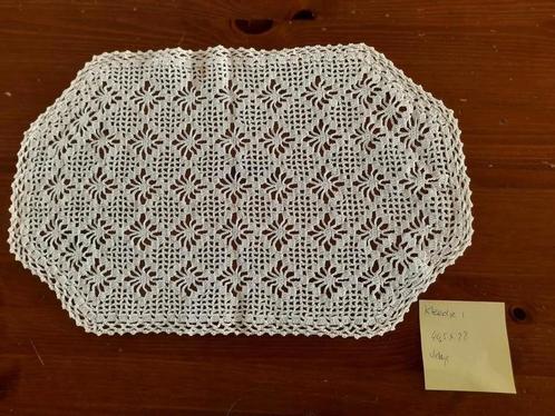 Kleedjes, gehaakt, Antiek en Kunst, Antiek | Kleden en Textiel, Ophalen of Verzenden