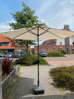 Parasol met voet, Ophalen, Zo goed als nieuw