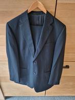 2 delig kostuum donker grijs met streepje
maat 48, Kleding | Heren, Kostuums en Colberts, Ophalen of Verzenden, Zo goed als nieuw