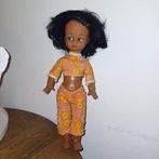 Vintage black doll, jaren 1970 - 1980. Plastic afro pop., Verzamelen, Poppen, Ophalen of Verzenden, Zo goed als nieuw, Pop