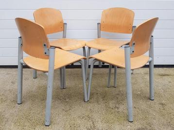 25 x Kantine stoelen hout metaal cafe kantoor schoolstoelen  beschikbaar voor biedingen