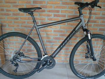 Stevens 4X cross-fitness hybride. <200km gereden! Voor 295= beschikbaar voor biedingen