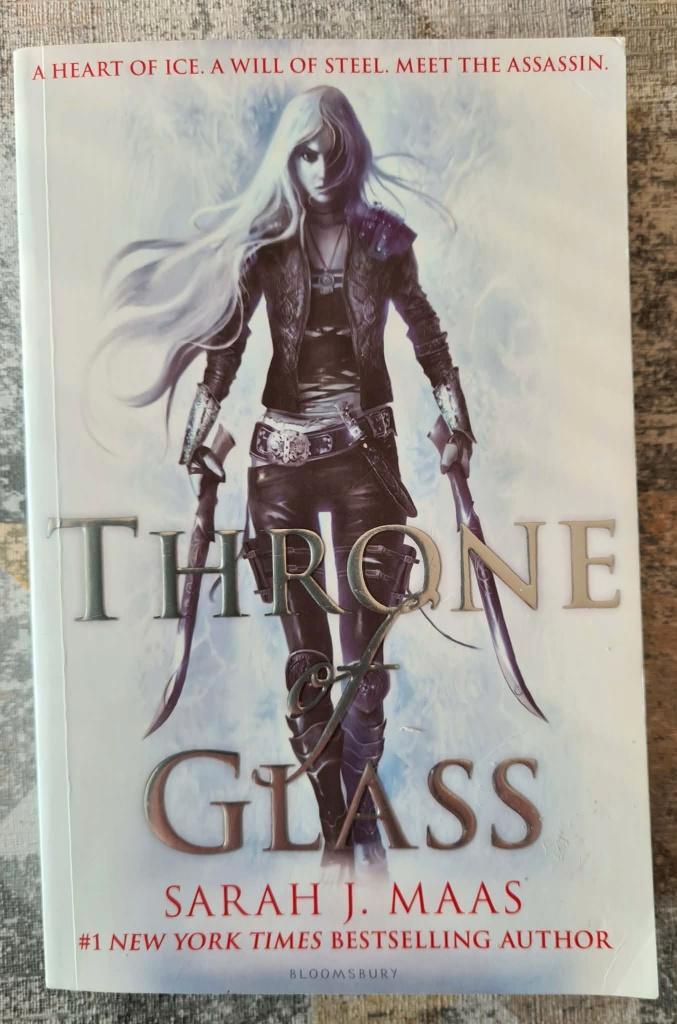 Throne of glass - Sarah J. Maas, Boeken, Fantasy, Zo goed als nieuw, Ophalen of Verzenden