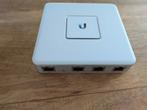Unifi USG router en Switch, Computers en Software, Routers en Modems, Ophalen, Zo goed als nieuw, Router, Unifi