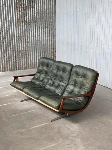 Vintage eugen schmidt bank design 1970 olijfgroen teak beschikbaar voor biedingen
