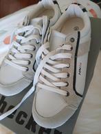 Nieuw beige / Wit anwb dames schoenen.mt 39, Ophalen of Verzenden, Nieuw, Beige, Sneakers of Gympen