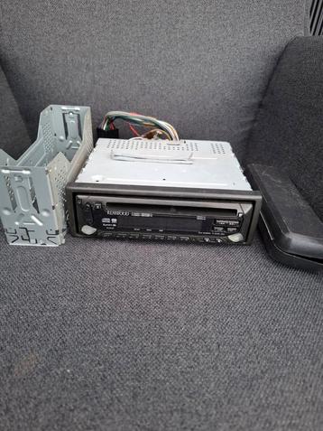 Kenwood Autoradio met CD-speler beschikbaar voor biedingen