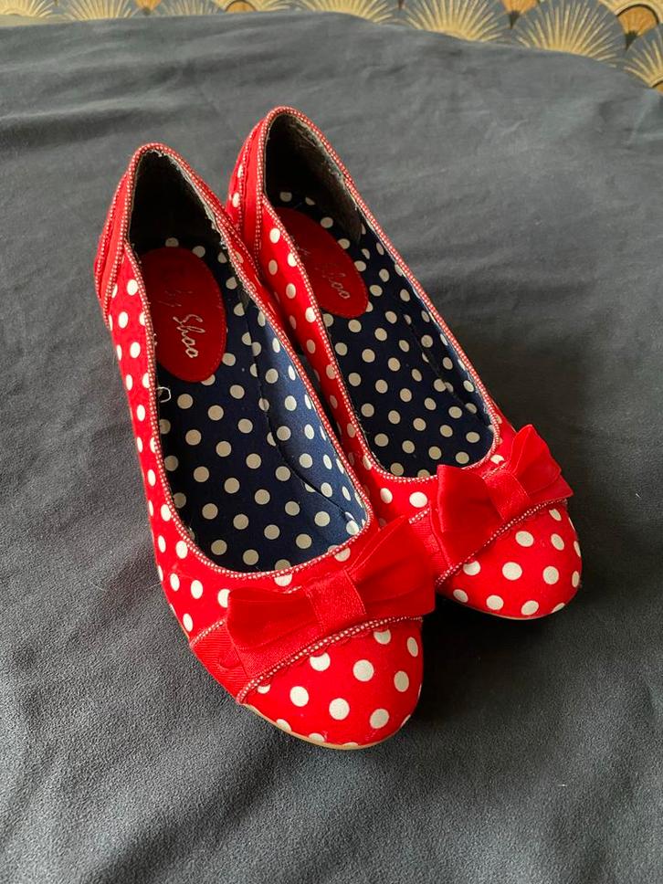 Ruby Shoo Pumps - Maat 37 - Vintage Stijl, Kleding | Dames, Schoenen, Zo goed als nieuw, Pumps, Rood, Ophalen of Verzenden