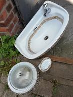 Kleine wastafel, groot fonteintje prachtig goudkleurig decor, Ophalen