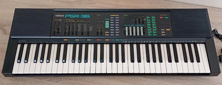 yamaha PSR-36 keyboard/synth,met midi en FM synthschuifies., Muziek en Instrumenten, Synthesizers, Gebruikt, Yamaha, Met midi-aansluiting