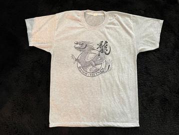 Lichtgrijs T-shirt met Draaklogo – Hanoi, Vietnam – Maat M/L beschikbaar voor biedingen
