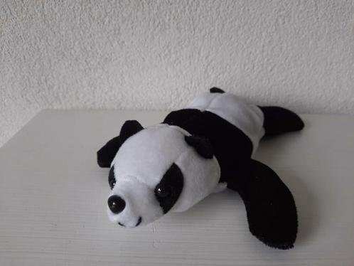 Liggend Panda Knuffeltje Knuffel Korrels in lijfje 21 cm., Kinderen en Baby's, Speelgoed | Knuffels en Pluche, Zo goed als nieuw