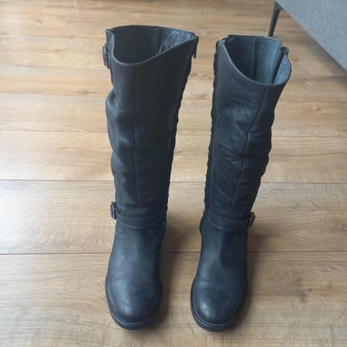 Zwarte hoge laarzen van het merk GIGA, maat 37, Kleding | Dames, Schoenen, Zo goed als nieuw, Hoge laarzen, Zwart, Ophalen of Verzenden