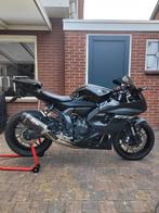 Yamaha R7 2024 – Zo goed als nieuw + originele onderdelen, Motoren, Motoren | Yamaha, 2 cilinders, ABS, Motorrijbewijs A, Super Sport