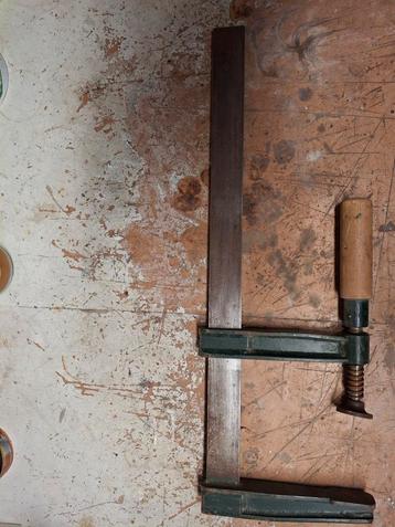  Lijmklemmen beschikbaar voor biedingen