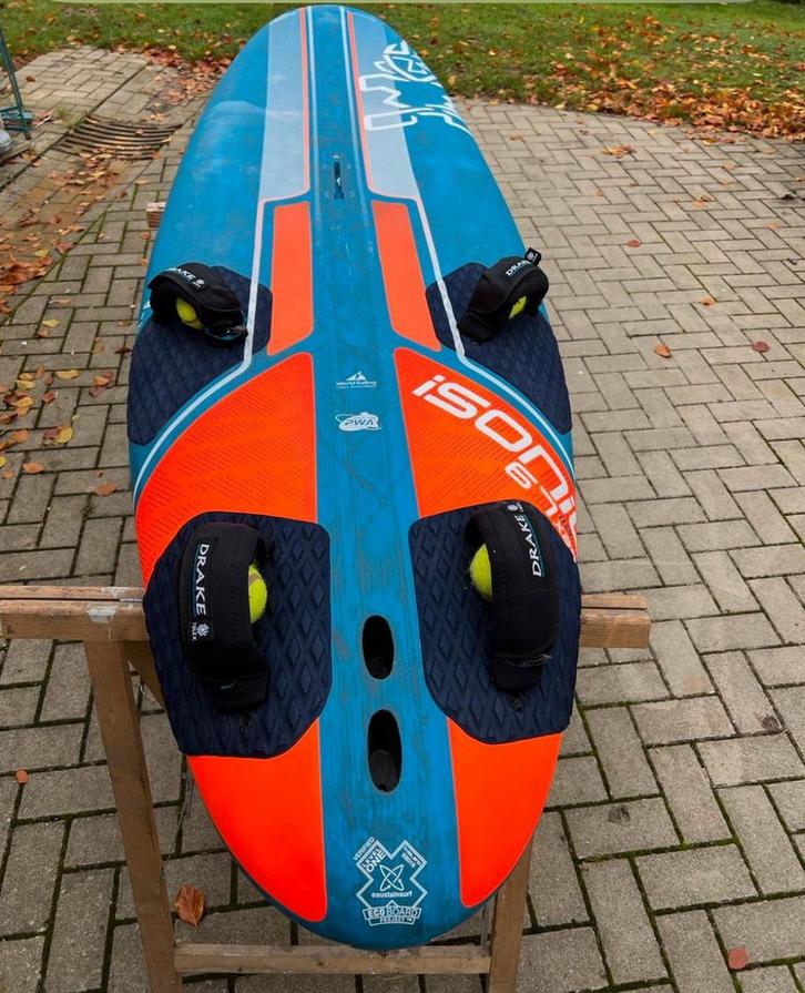 Starboard Isonic 113 liter, carbon reflex guter Zustand, Watersport en Boten, Windsurfen, Zo goed als nieuw, Plank, Minder dan 250 cm