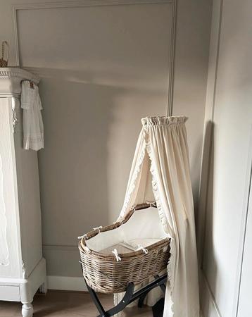 Rotan mozes wiegje te koop, nieuw! beschikbaar voor biedingen