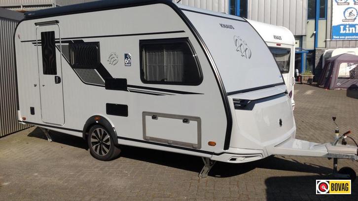 Knaus Sudwind 60 Years 420 QD, Caravans en Kamperen, Caravans, tot en met 3, 1000 - 1250 kg, Treinzit, Knaus, Dwarsbed, Overige typen