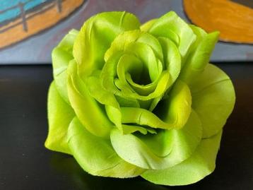 Partij nieuwe groene kunstbloemen 443 stuks versiering  beschikbaar voor biedingen