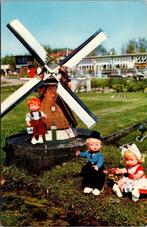 Madurodam Den Haag - B en W Dutch Dolls poppen, Verzenden, 1960 tot 1980, Ongelopen, Zuid-Holland