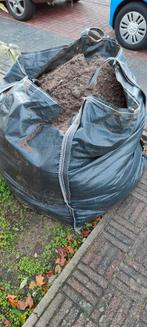 Gratis zwarte grond, Tuin en Terras, Aarde en Mest, Ophalen, Tuinaarde