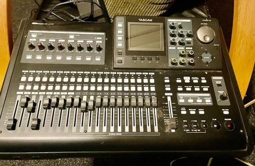 Tascam DP-32SD Digitale Multitrack Recorder, Muziek en Instrumenten, Mengpanelen, Zo goed als nieuw, 20 kanalen of meer, Microfooningang